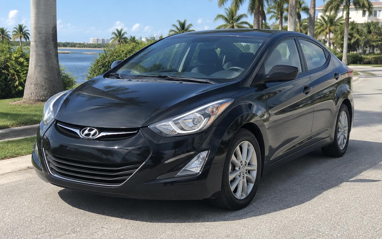 Black Hyundai Elantra