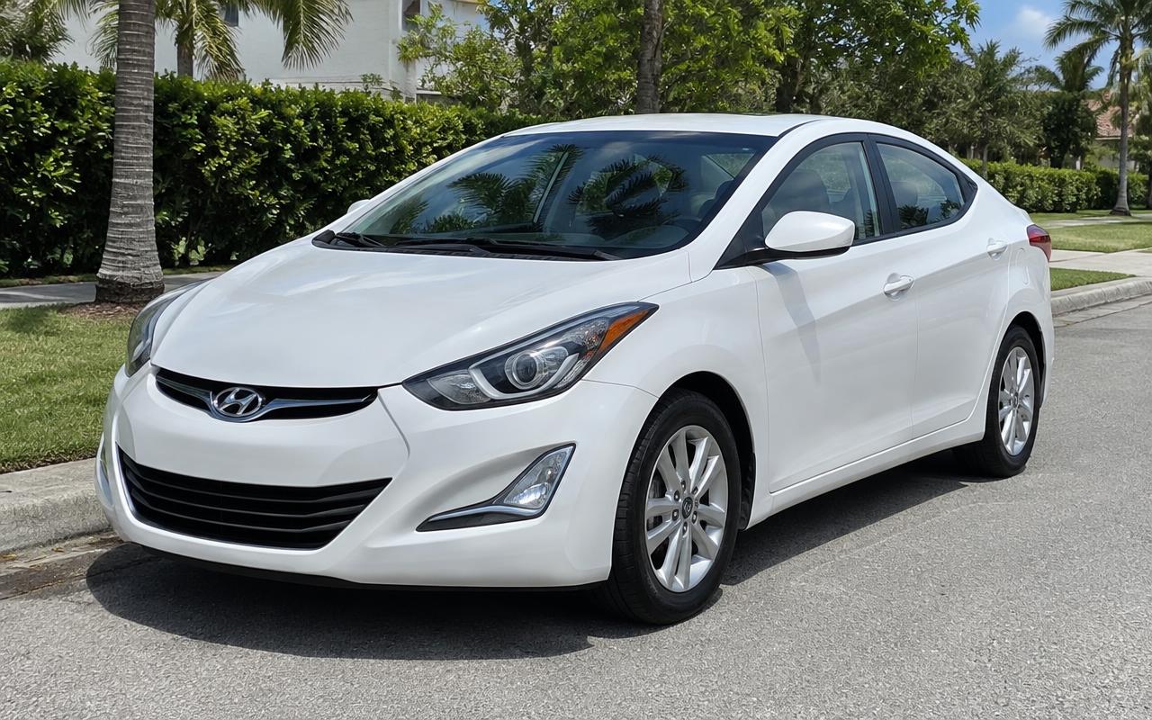 White Hyundai Elantra