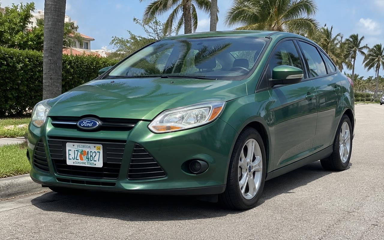 Green Ford Focus